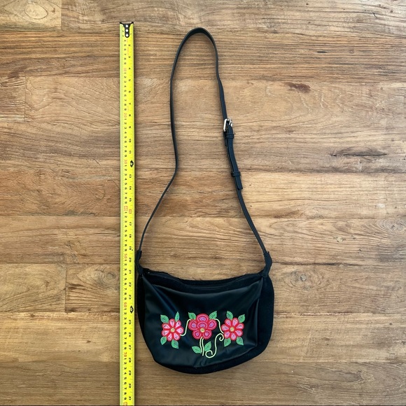 Custom Beaded First Nations Cross Body Black Leather and Felt Purse - Picture 11 of 11